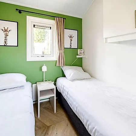 فندق Tidy With Dishwasher, Near The River Maas
